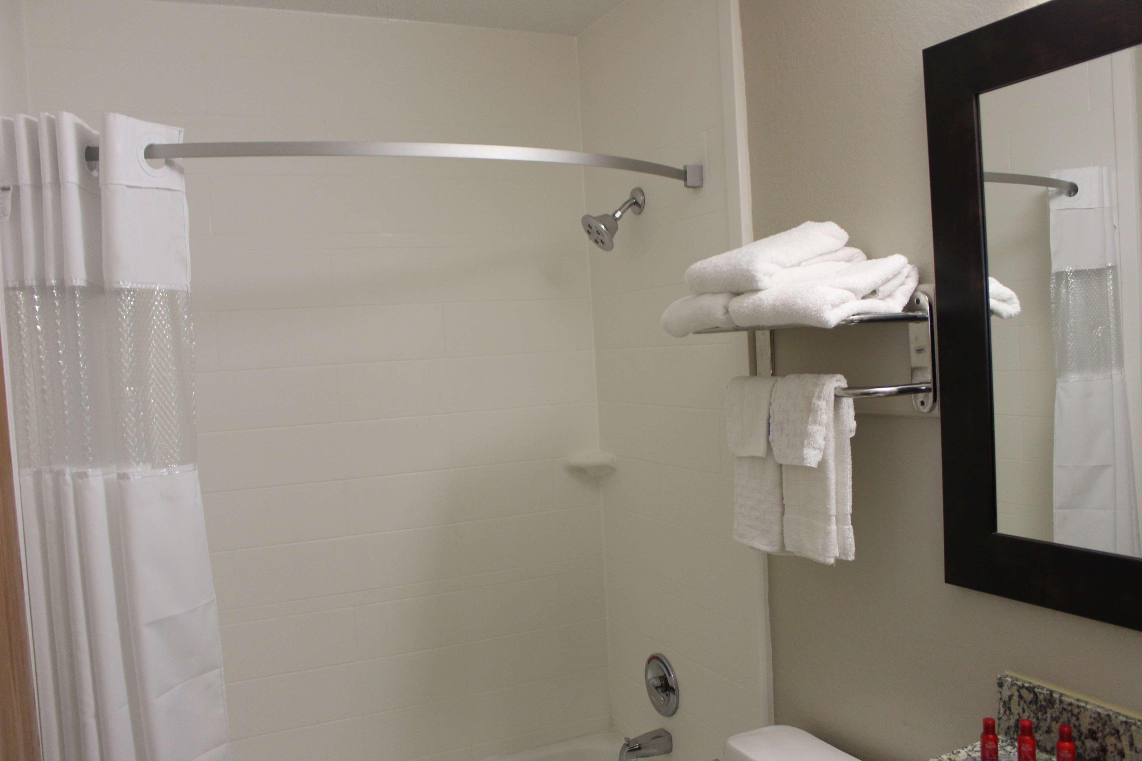 Hotel Ramada By Wyndham Cedar Rapids South Zewnętrze zdjęcie