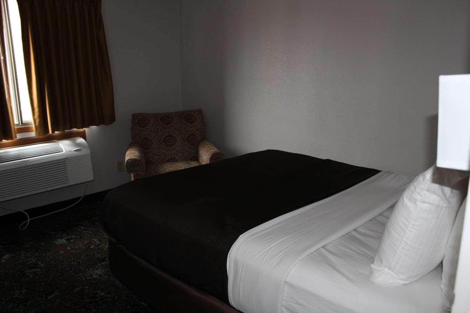 Hotel Ramada By Wyndham Cedar Rapids South Zewnętrze zdjęcie